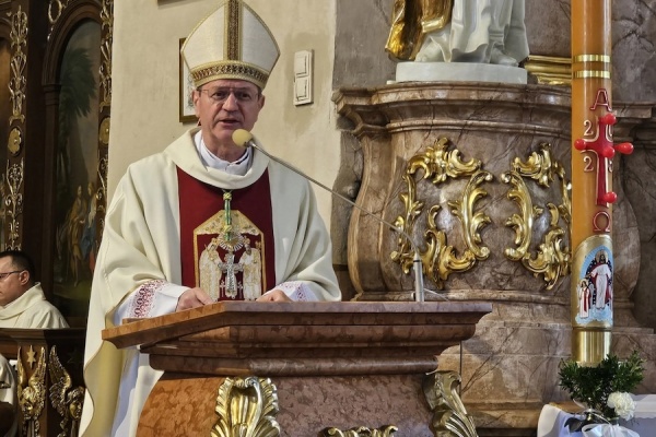 arcybiskup Tadeusz wojda